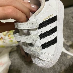 Adidas superstar 4k